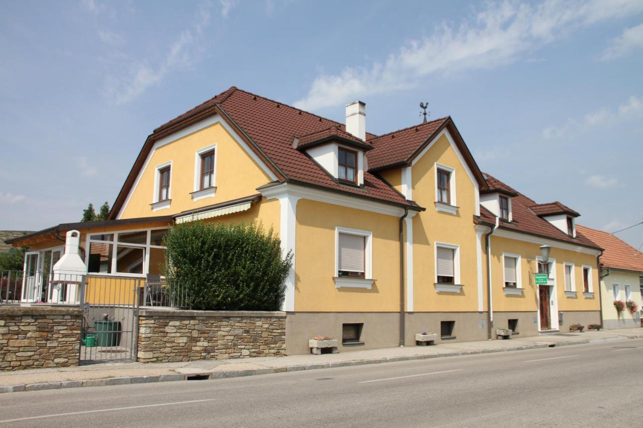 Gaestehaus Fischer Rohrendorf Bed & Breakfast Rohrendorf bei Krems Екстериор снимка